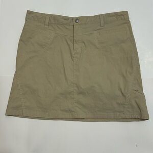 Athleta Skirt Womens Khaki
Tan Dipper Nylon Spandex Tennis
Hiking Outdoor Sz 16
